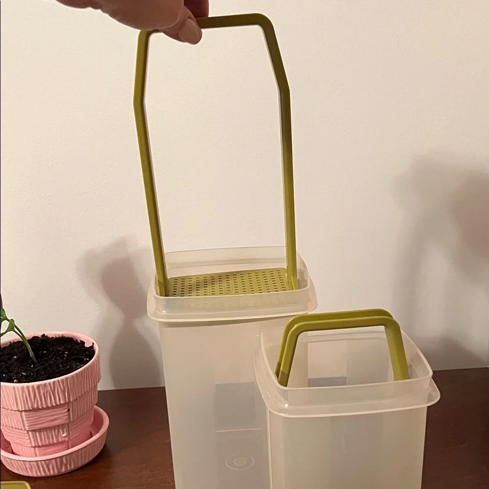 Tupperware Green and White Kitchen Storage Containers - Picture 4 of 11